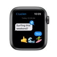 ساعة Apple Watch SE بنظام تحديد المواقع GPS والاتصال الخلوي، مقاس 44 مم، بهيكل من الألومنيوم الرمادي الفلكي مع سوار رياضي Tornado/Grey