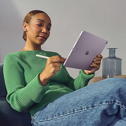 iPad Air مقاس 13 إنش (M2) Wi-Fi + خلوي سعة 128GB| ضوء النجوم