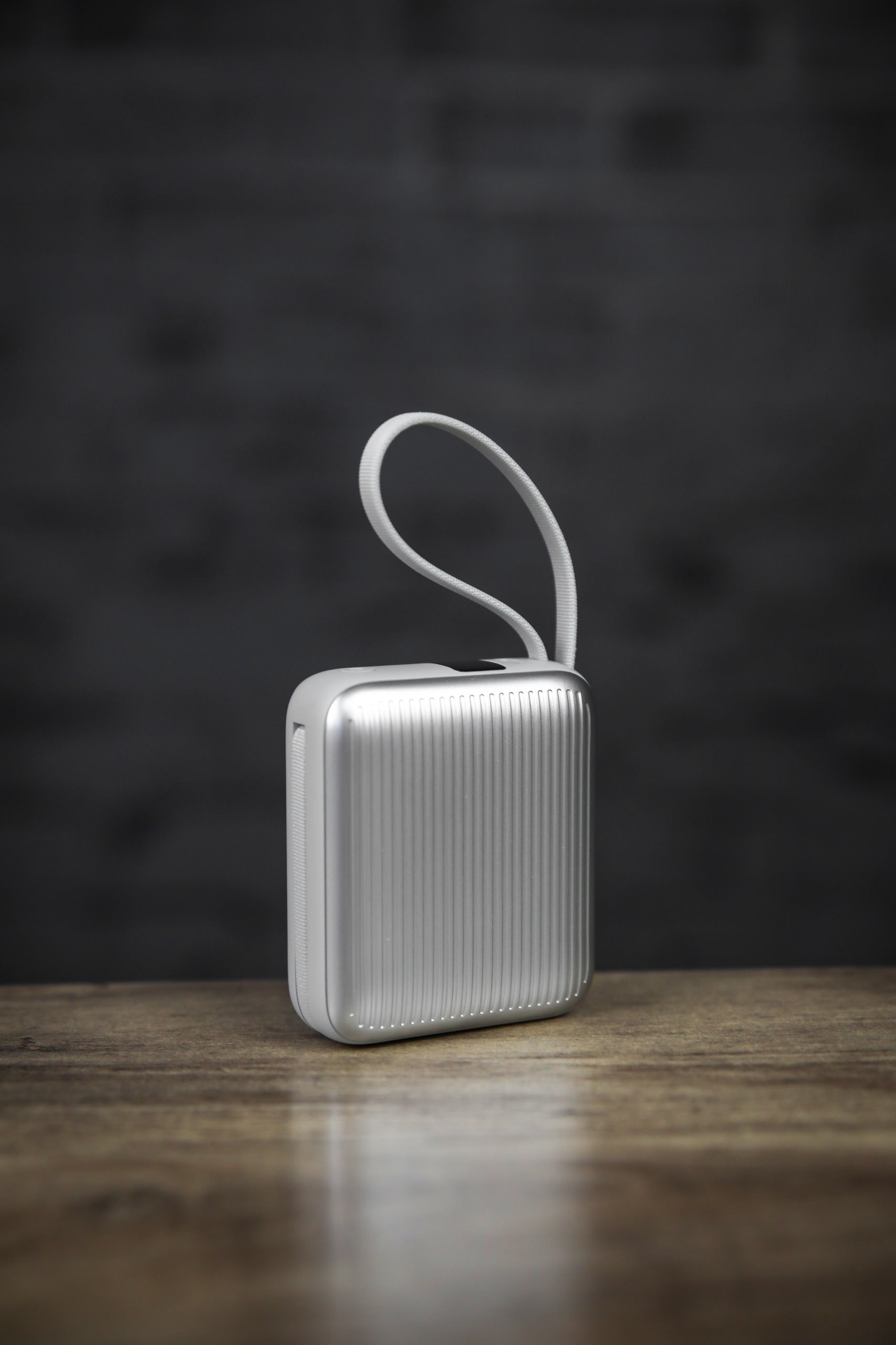LZEL Neurode Sync - 10,000mAh PD Mini Power Bank 22.5W with Built-in Cable